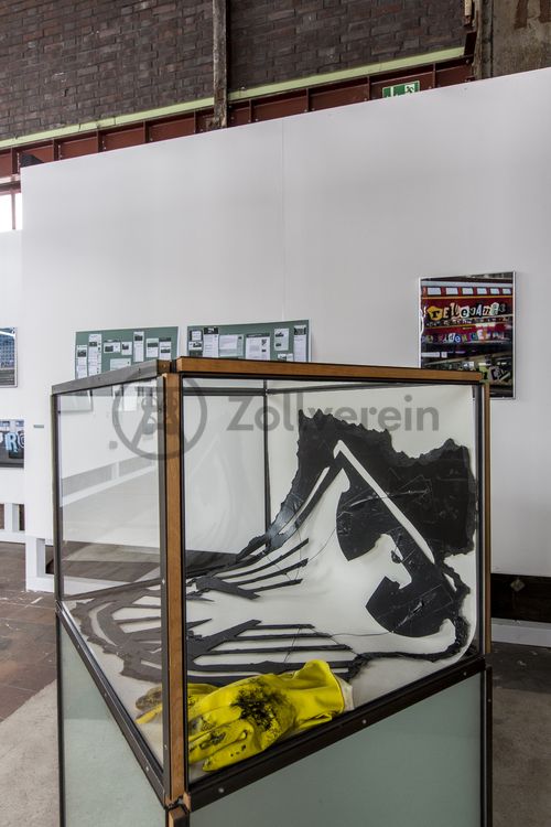 Vom 17. Mai bis 29. Juni 2014 präsentierten die anonymen Künstler der Düsseldorfer Gruppe „Zelle Asphaltkultur“ in der Halle 8 ihre Werke und zeigten die unbequeme und ungenehmigte Interventionskunst, die sonst im öffentlichen Raum zu sehen ist, mit Videos, Drucken, Installationen und Collagen.

In der heutigen Ausstellungshalle produzierten früher Kompressoren Hochdruck, der zum Betrieb von Loks und anderen Großgeräten unter Tage verwendet wurde.