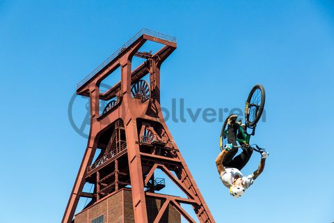 Bei dem Jungendsportfestival Ruhr Games vom 03.-06.06.2015 war das Welterbe-Areal Zollverein Hauptveranstaltungsort. Das Industriedenkmal war sowohl Standort für zwei große Bühnen als auch Austragungsort für Action-Sportarten wie Motocross und BMX sowie für Workshops und Performances.

Das 55 Meter hohe Doppelbock-Fördergerüst [A1] ist das Wahrzeichen des UNESCO-Welterbe Zollverein, der Stadt Essen und des gesamten Ruhrgebiets.
Areal A [Schacht XII], Fördergerüst [A1]