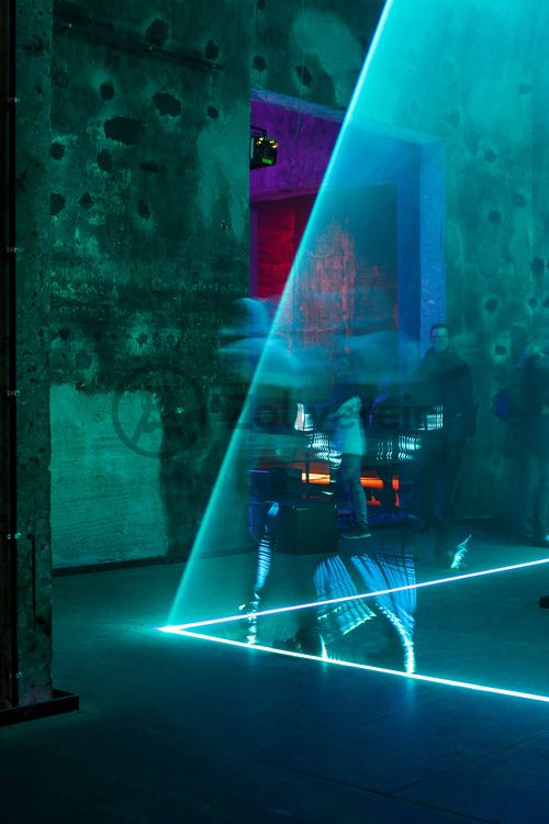 Als Hommage an die Schönheit industrieller Produktion vergangener Zeiten fand die Laserinstallation „Werk III“ von Robert Henke vom 07.-29.11.2015 in der Mischanlage [C70] der Kokerei Zollverein statt. 

Die Mischanlage [C70] ist eins der größten Gebäude auf der Kokerei Zollverein und beeindruckt im Inneren mit spektakulären Raumsituationen. Das Gebäude ist Teil des Denkmalpfads ZOLLVEREIN® und kann im Rahmen von Führungen besichtigt werden. Die Mischanlage wird als Eventlocation temporär für Ausstellungen und Veranstaltungen genutzt. Zudem befindet sich dort das Café & Restaurant „die kokerei“.

Die Mischanlage kann für Veranstaltungen angemietet werden. Kontakt: Stiftung Zollverein, Fon +49 201 246 81-355, locations@zollverein.de.

Areal C [Kokerei], Mischanlage [C70]