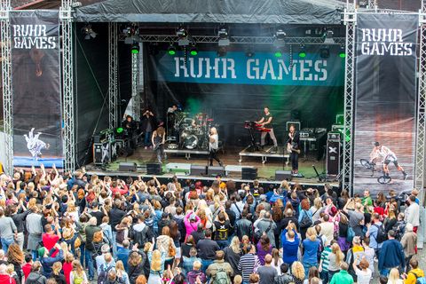 Bei dem Jungendsportfestival Ruhr Games vom 03.-06.06.2015 war das Welterbe-Areal Zollverein Hauptveranstaltungsort. Das Industriedenkmal war sowohl Standort für zwei große Bühnen als auch Austragungsort für Action-Sportarten wie Motocross und BMX sowie für Workshops und Performances.

 Wo heute auf dem Gleisboulevard viele Veranstaltungen stattfinden, reihten sich zu Betriebszeiten der Zeche Zollverein die Kohlewaggons aneinander.

Areal A [Schacht XII]