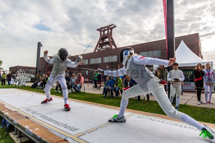 Bei dem Jungendsportfestival Ruhr Games vom 03.-06.06.2015 war das Welterbe-Areal Zollverein Hauptveranstaltungsort. Das Industriedenkmal war sowohl Standort für zwei große Bühnen als auch Austragungsort für Action-Sportarten wie Motocross und BMX sowie für Workshops und Performances.

Die ehemalige Elektrowerkstatt, Halle 6, [A6] ist heute Veranstaltungshalle und beherbergt die Büroräume einer Kreativagentur.

Die Halle 6 kann für Veranstaltungen angemietet werden. Kontakt: Stiftung Zollverein, Fon +49 201 246 81-355, locations@zollverein.de.

Areal A [Schacht XII], Halle 6 [A6]

Das 55 Meter hohe Doppelbock-Fördergerüst [A1] ist das Wahrzeichen des UNESCO-Welterbe Zollverein, der Stadt Essen und des gesamten Ruhrgebiets.

Areal A [Schacht XII], Fördergerüst [A1]