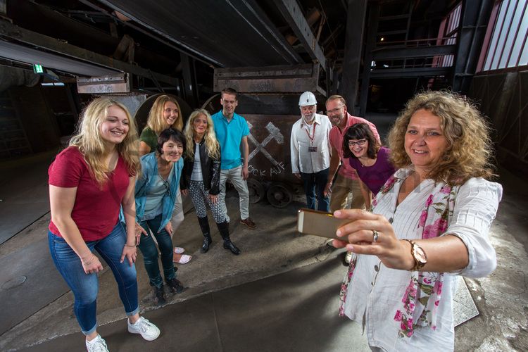 Bis zu 155.000 Besucher nehmen jährlich an einer Führung durch den Denkmalpfad ZOLLVEREIN®  teil, den im Originalzustand erhaltenen Übertageanlagen der Zeche und Kokerei Zollverein.

Der Wagenumlauf [A18] ist heute Teil des Denkmalpfads ZOLLVEREIN® und führt von der Wipperhalle zur Schachthalle.

Areal A [Schacht XII], Wagenumlauf [A18]