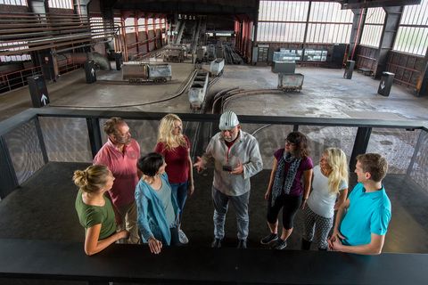 Bis zu 155.000 Besucher nehmen jährlich an einer Führung durch den Denkmalpfad ZOLLVEREIN®  teil, den im Originalzustand erhaltenen Übertageanlagen der Zeche und Kokerei Zollverein.

Der Wagenumlauf [A18] ist heute Teil des Denkmalpfads ZOLLVEREIN® und führt von der Wipperhalle zur Schachthalle.

Areal A [Schacht XII], Wagenumlauf [A18]