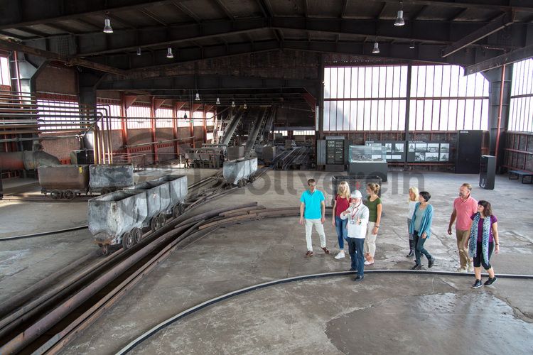 Bis zu 155.000 Besucher nehmen jährlich an einer Führung durch den Denkmalpfad ZOLLVEREIN®  teil, den im Originalzustand erhaltenen Übertageanlagen der Zeche und Kokerei Zollverein.

Der Wagenumlauf [A18] ist heute Teil des Denkmalpfads ZOLLVEREIN® und führt von der Wipperhalle zur Schachthalle.

Areal A [Schacht XII], Wagenumlauf [A18]