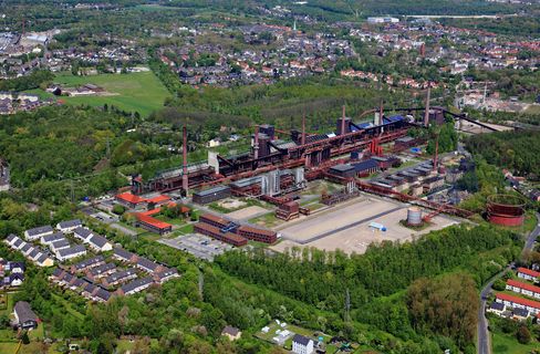 Die Kokerei Zollverein wurde von 1957 bis 1961 errichtet. Nach einer Erweiterung war die Anlage seit 1973 bis zur Stilllegung 1993 die größte Zentralkokerei Europas.

Areal C [Kokerei]