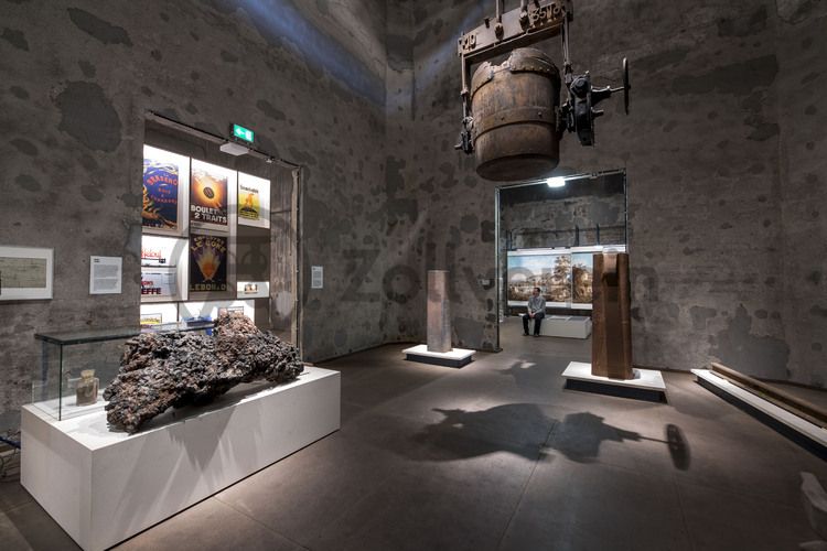 Die Mischanlage [C70] ist eins der größten Gebäude auf der Kokerei Zollverein und beeindruckt im Inneren mit spektakulären Raumsituationen. Das Gebäude ist Teil des Denkmalpfads Zollverein und kann im Rahmen von Führungen besichtigt werden. Die Mischanlage wird als Eventlocation temporär für Ausstellungen und Veranstaltungen genutzt. Zudem befindet sich dort das Café & Restaurant „die kokerei“.

Die Mischanlage kann für Veranstaltungen angemietet werden. Kontakt: Stiftung Zollverein, Fon +49 201 246 81-355, locations@zollverein.de.

Areal C [Kokerei], Mischanlage [C70]