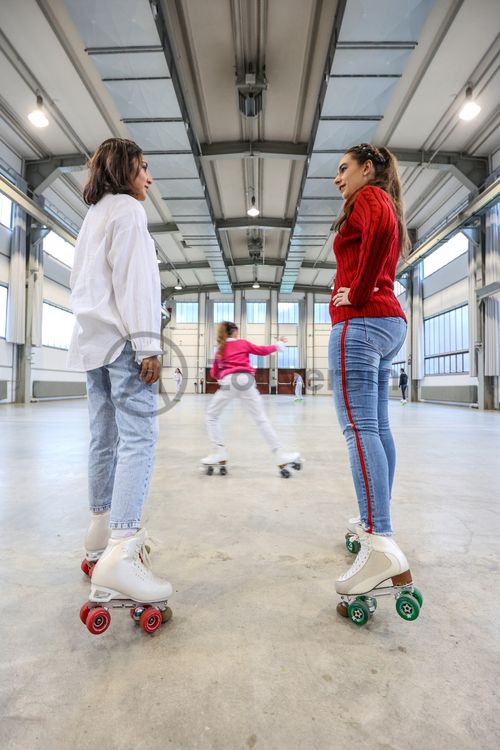 In der Wintersaison 2022/2023 gibt es in der Halle 5 eine Zollverein-Rollschuhbahn.

Die ehemalige Zentralwerkstatt, Halle 5, wird seit 1992 als Veranstaltungs-, Ausstellungs- und Konzerthalle genutzt.

Die Halle 5 kann für Veranstaltungen angemietet werden. Kontakt: Stiftung Zollverein, Tel +49 201 246 81-355, locations@zollverein.de.